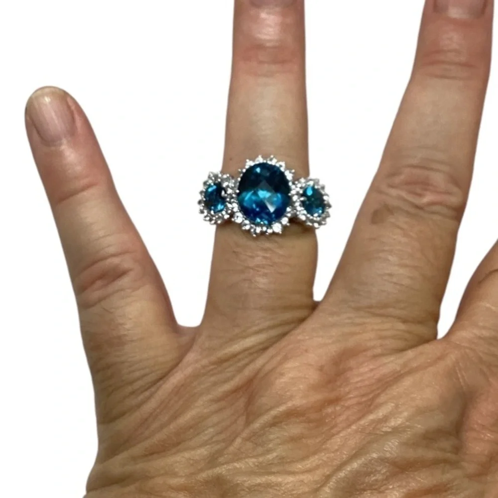 Sterling silver blue topaz designer ring size 9